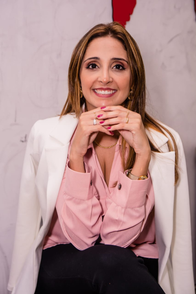 ANNA PAULA LINO DE ALBUQUERQUE