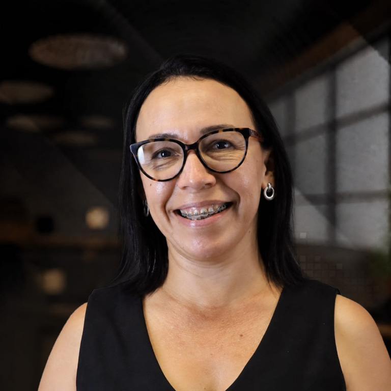 Celia Simoes